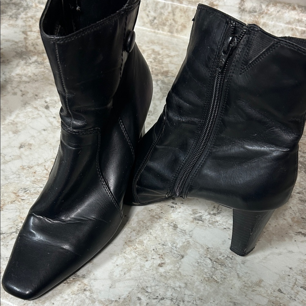 Comfort Plus by Predictions Black Heeled Boots